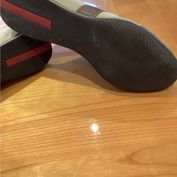 Prada tan sneakers - Picture 3 of 8